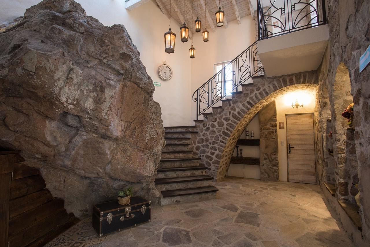 Hotel De Piedra Берналь Экстерьер фото